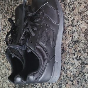 Tredsafe Women's Grace Slip Resistant Shoes black size 11 new w tags anti-fatigu